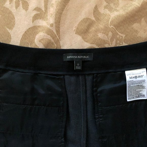 Banana Republic Faux Leather Gaucho Pant - Picture 5 of 7